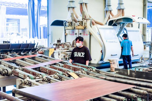 SPC Flooring From production line illustrating the manufacturing capacity of major flooring exporting countries.